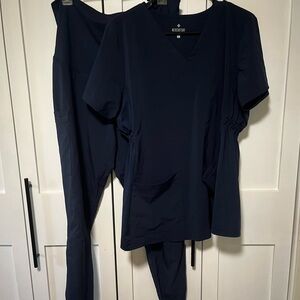 Maternity Scrubs MedCouture